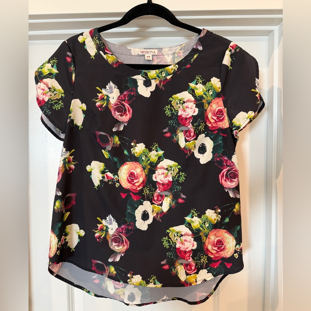 Merona Black Floral Short Sleeve Top with Pink & Cream Blooms